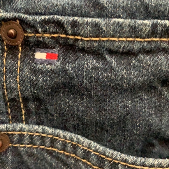 TOMMY HILFIGER GUYS JEANS. Wow! Cheap!!!! - Picture 7 of 8